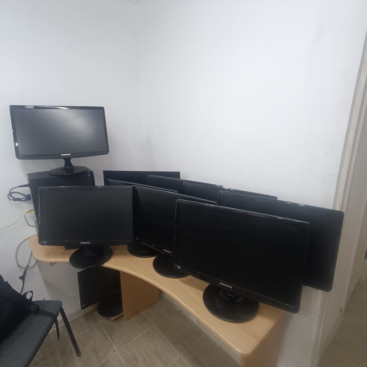 Продам мониторы Samsung 22'