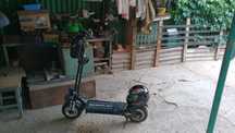 Продам самокат Kugoo m5