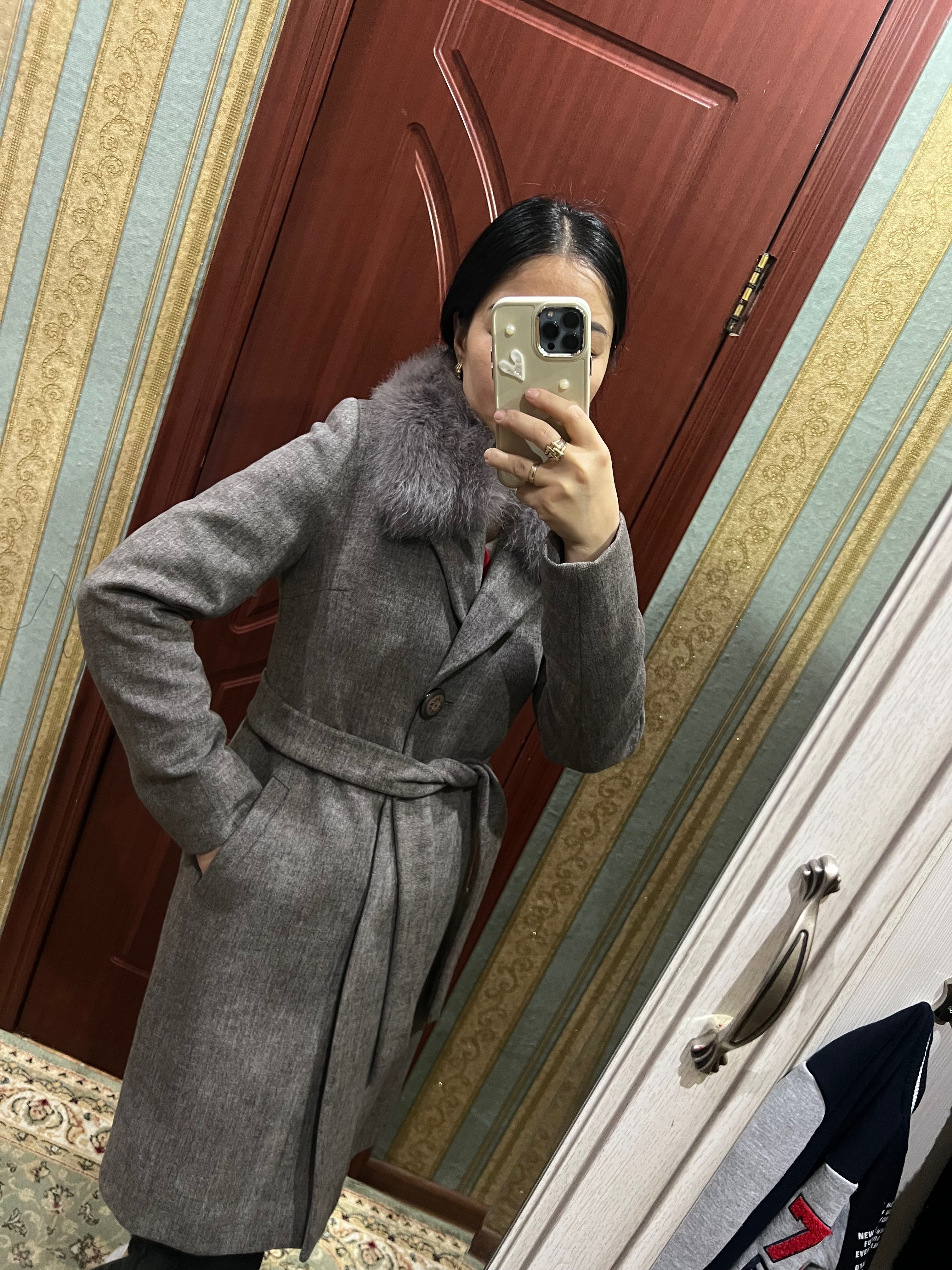 Продаю кашемировое пальто, в идеальном состоянии