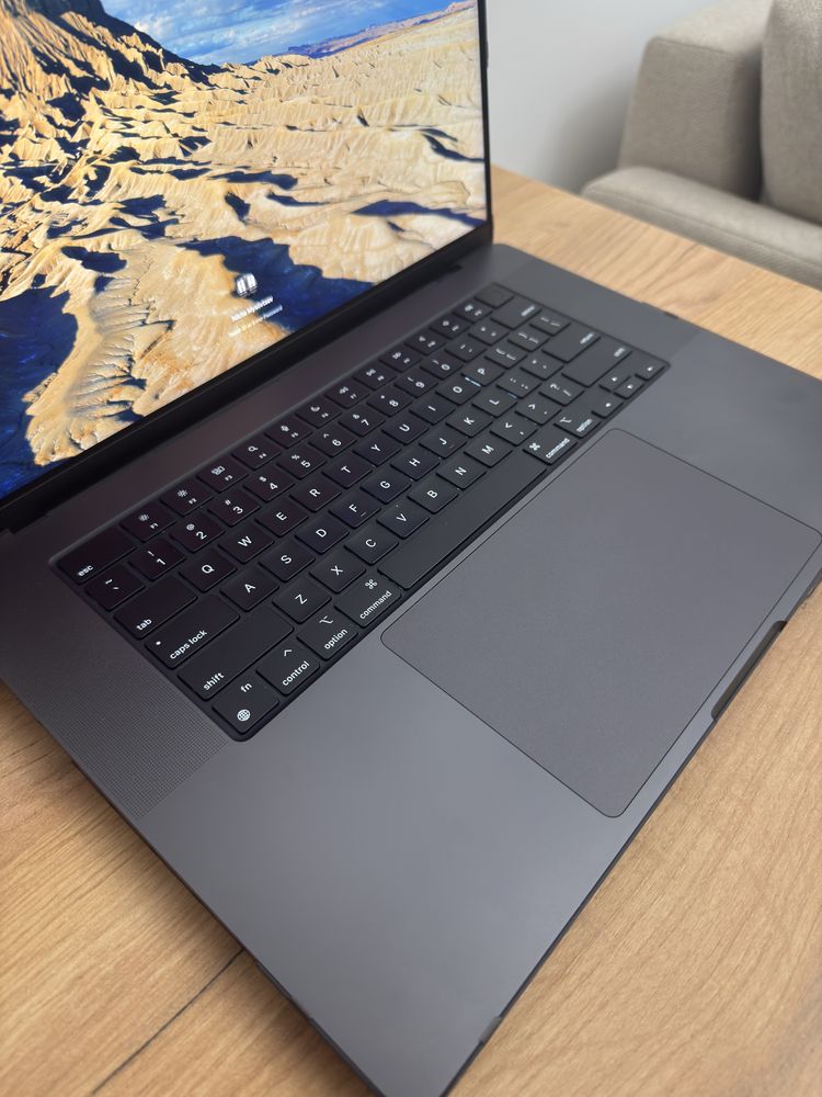 Macbook Pro 16 (20 циклов) M3 Max 40 GPU 48gb Ram 1tb SSD