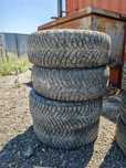 Продам шины 235/55/18 Michelin x ice north 4