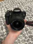 Canon EOS 1200D с объективом 18-55mm IS II