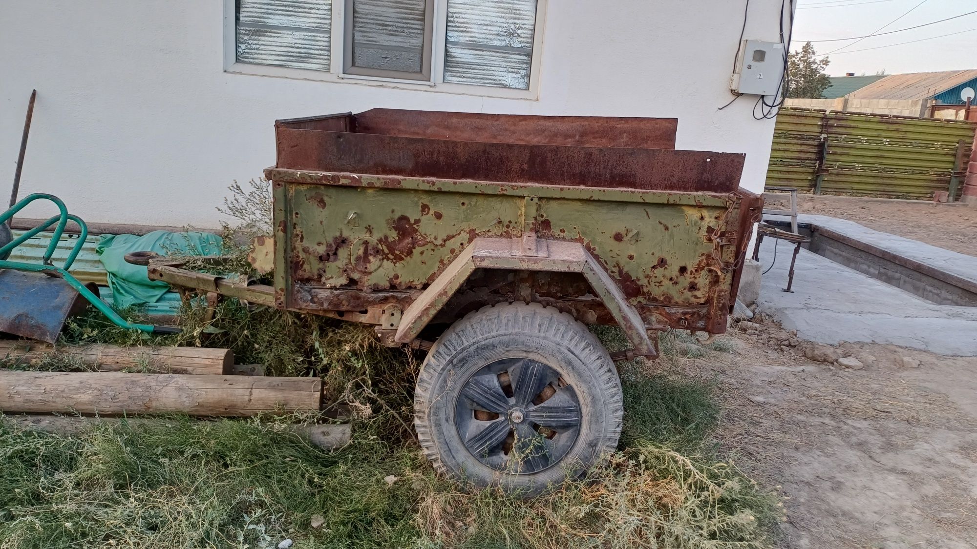 Прицеп продам рама целый