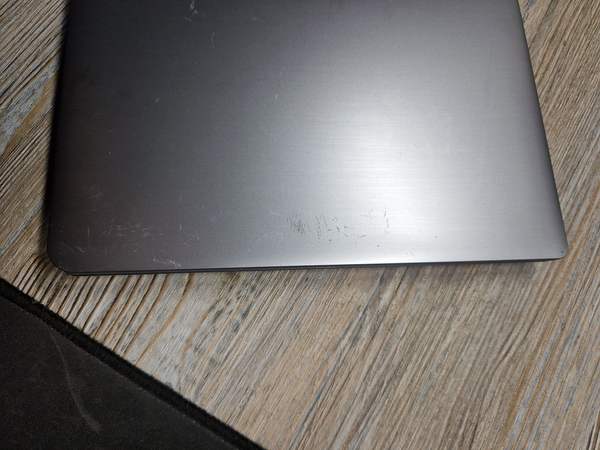 Ноутбук Lenovo Slim Ryzen3-5\ОЗУ 12гб\Состояние норм