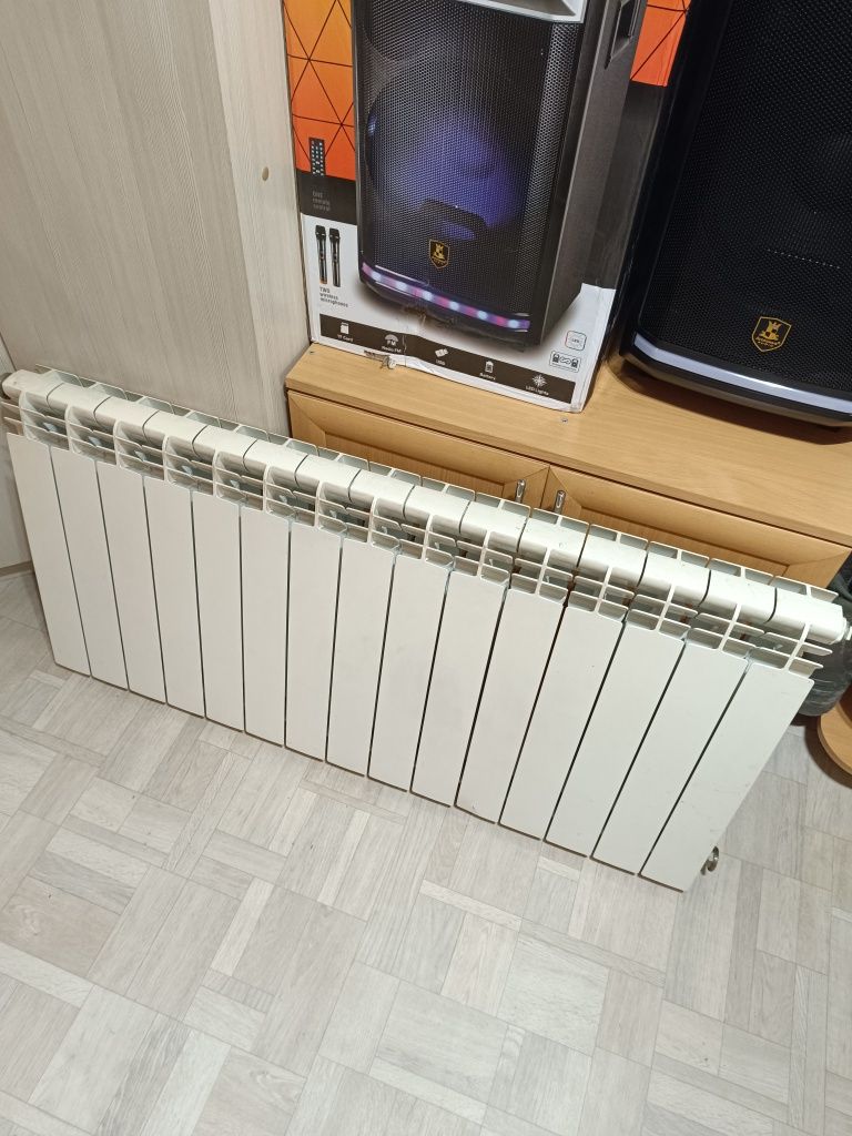 Продам алюминиевый радиатор отопления 15 секций