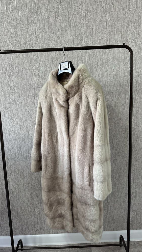 Продам норковую шубу