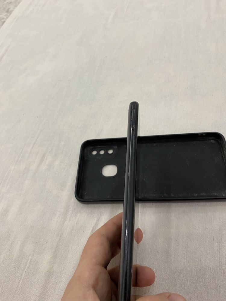 Samsung A20 в хорошем состоянии , цена 30 000 тг ( торг есть)