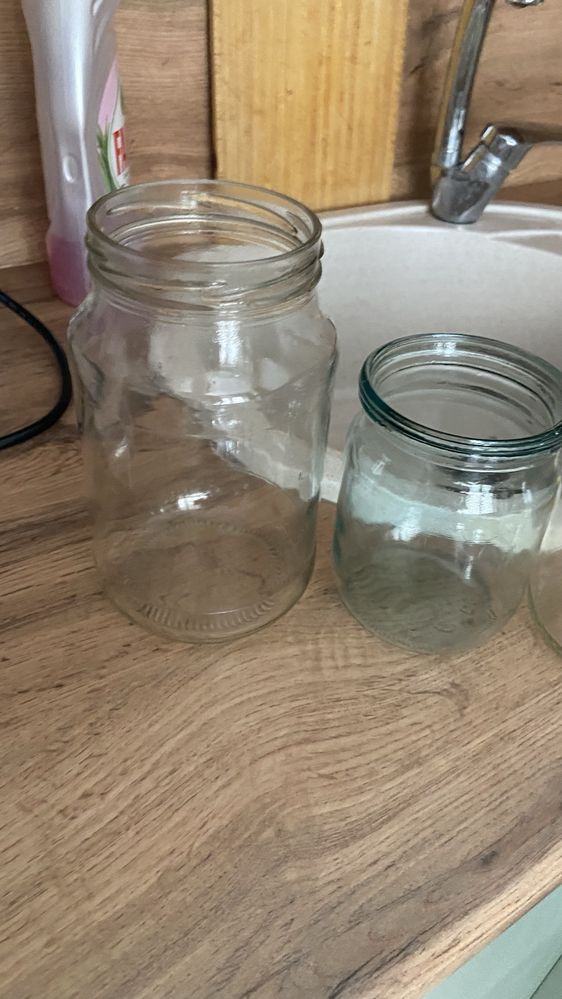 Продам банки разные 3л 1 л и 08 05
