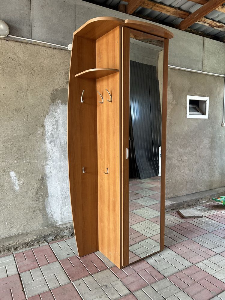 Шкаф в прихожую