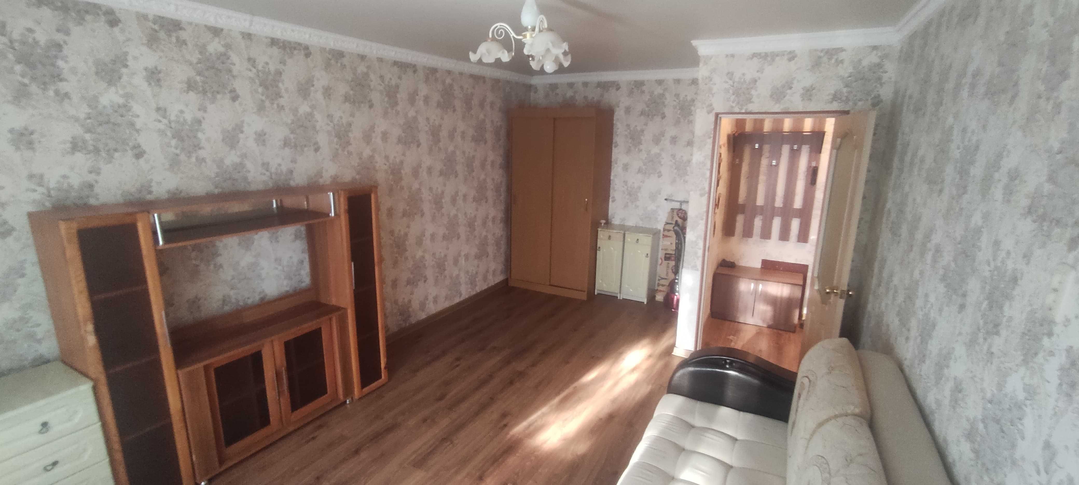 Продам 1 комнатную квартиру. Жилянка