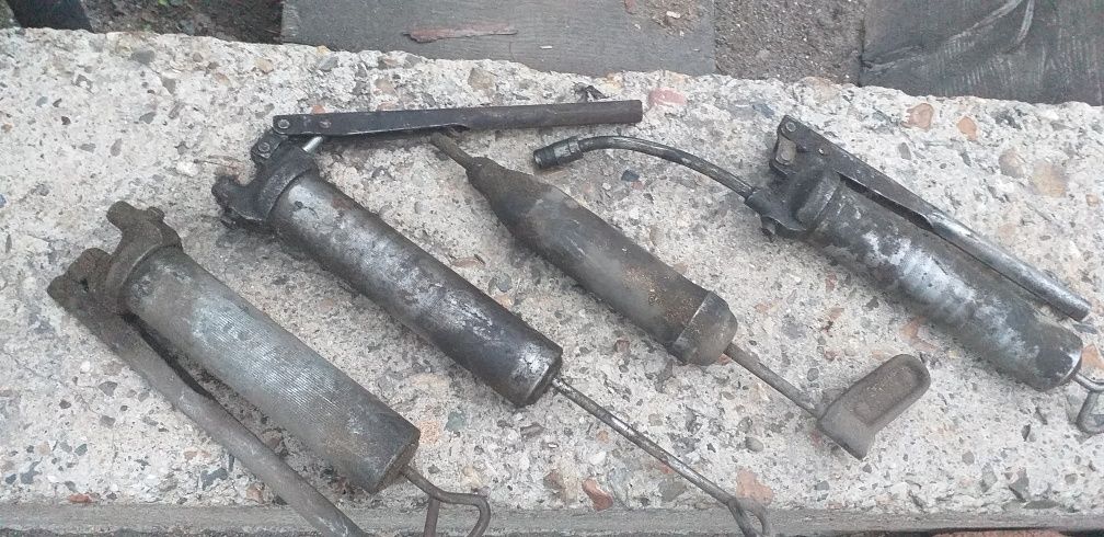 Продам шприц  для смазки