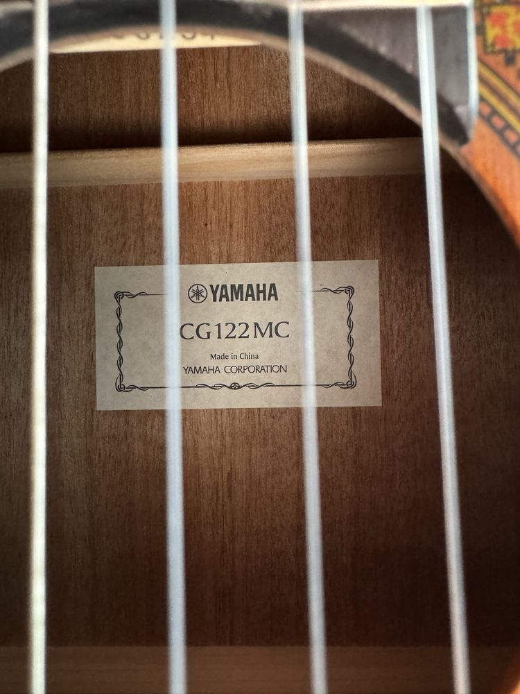 Гитара классическая YAMAHA