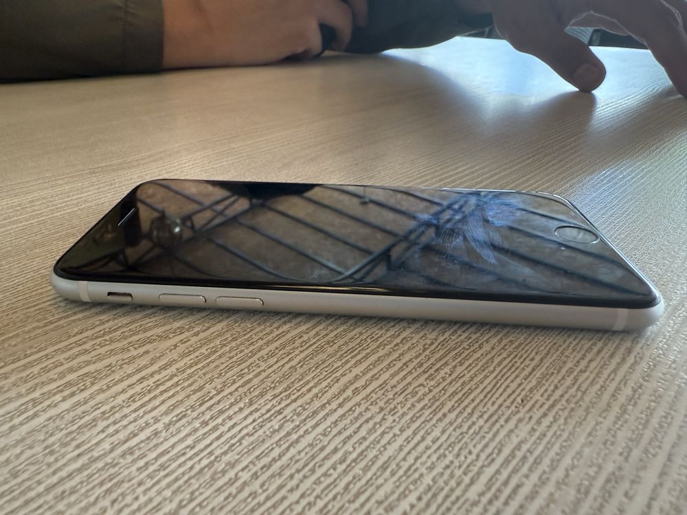 iphone SE -2 версия