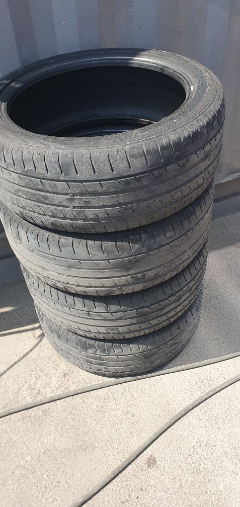 Продам шины 245 45 R19