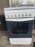 Продам электрогазовую плиту INDESIT