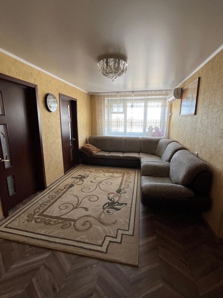 Продам 4 комнатную квартиру