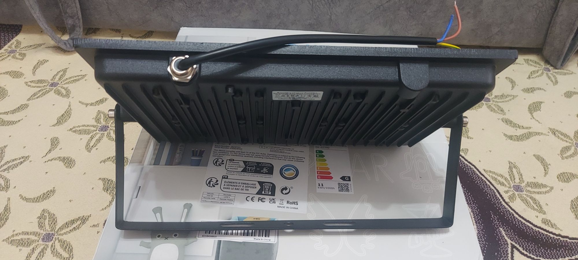 Продам LED прожектор