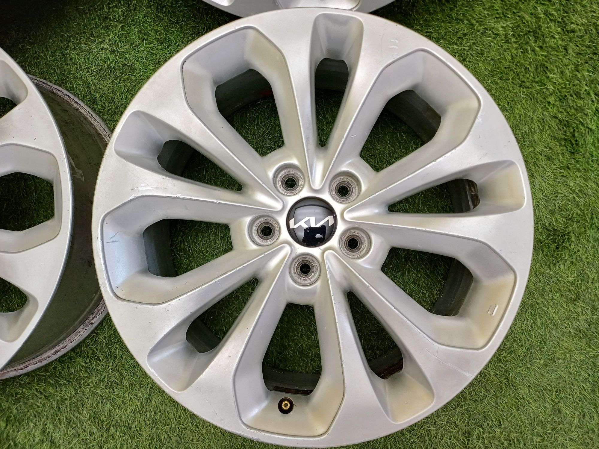 Диски R18 5×114.3 на Kia и другие.