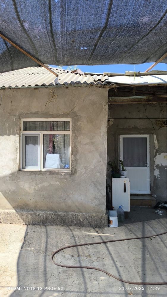 Продаётся дом,20соток участок.