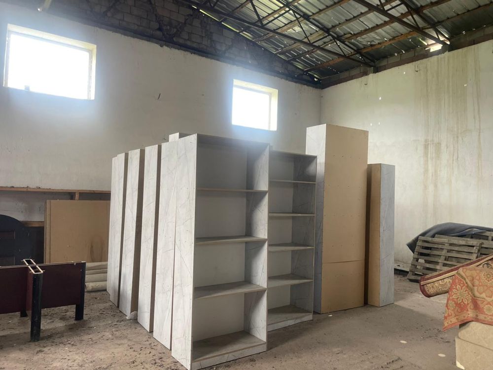Продам полки, стелажи для магазина
