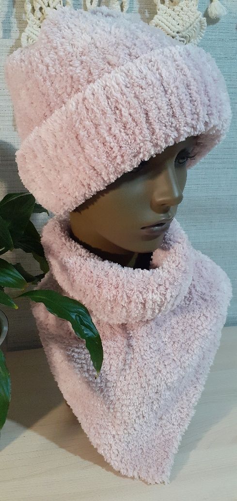 Шапки со снудом, балаклава, бини