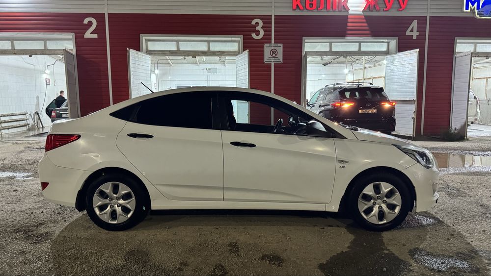 Hyundai Accent 2015 года. В хорошим состояний