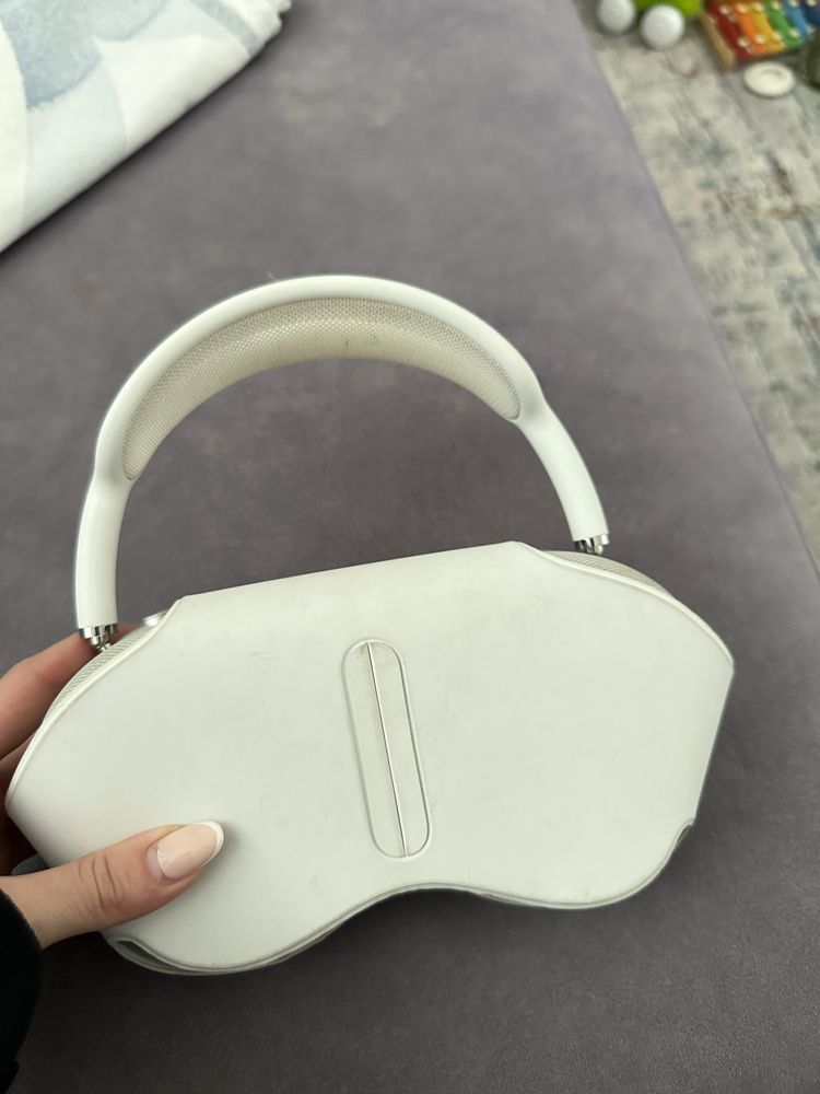 Продаю Airpods Max 2