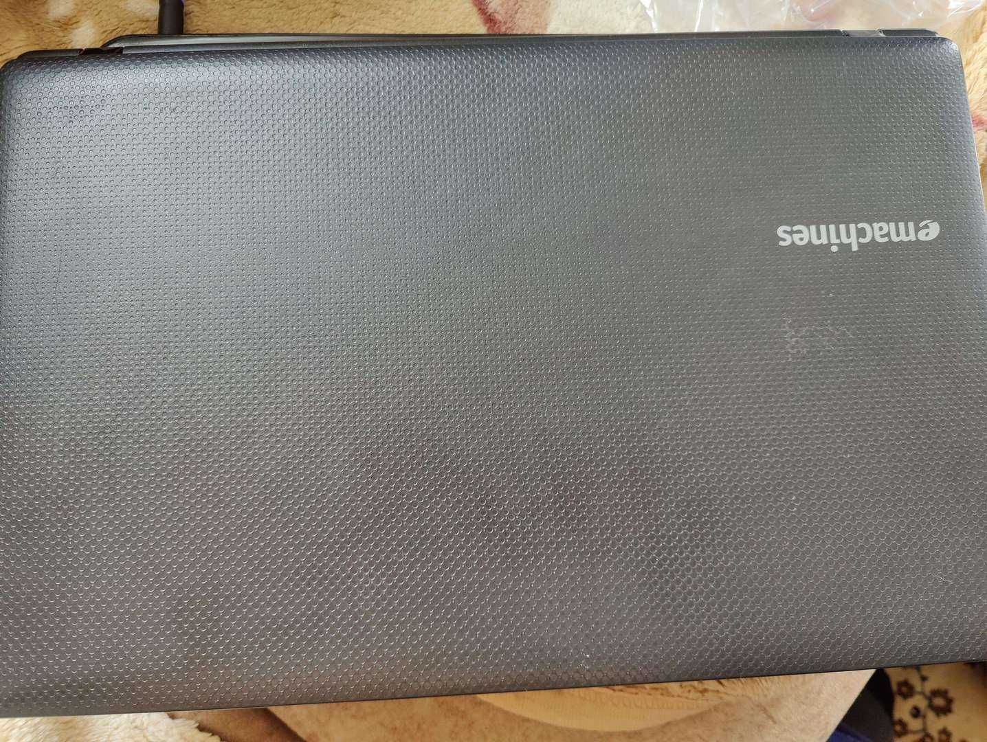 Продам ноутбук Acer (Emachines) диагональ 15.6", процессор I3 M370