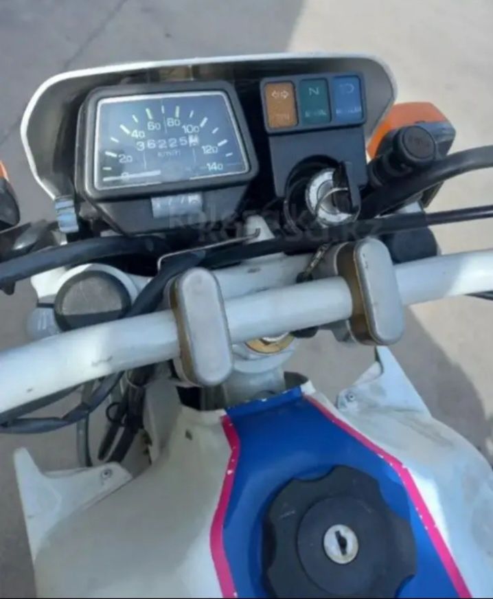 Мотоцикл YAMAHA XT225