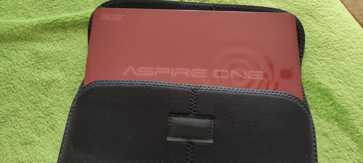 Нетбук Acer Aspir One D270