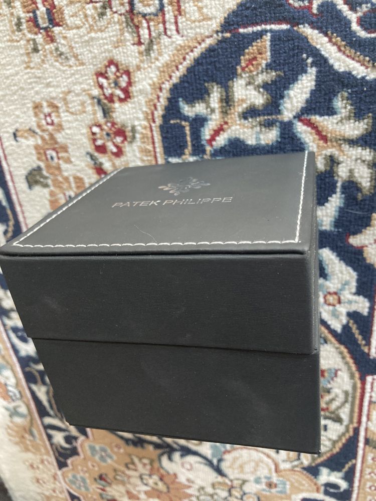 Часы наручные фирмы PATEK PHILIPPE