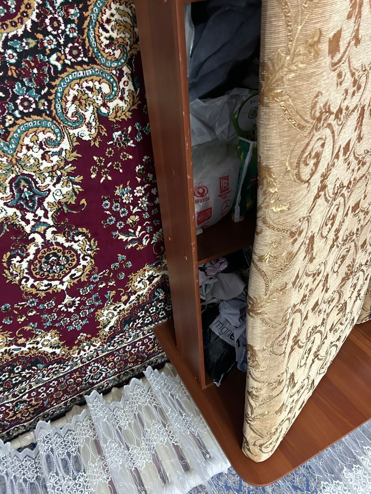 Продам КРОВАТЬ матрас открывается можно вещи  там положить