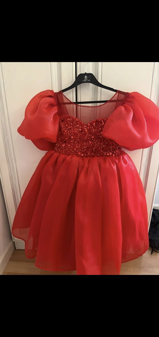 Детские платья 3-8лет