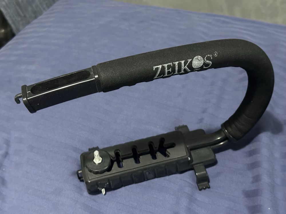 Дополнительный хват для камеры, ручка стабилизатор U - GRIP Zeikos