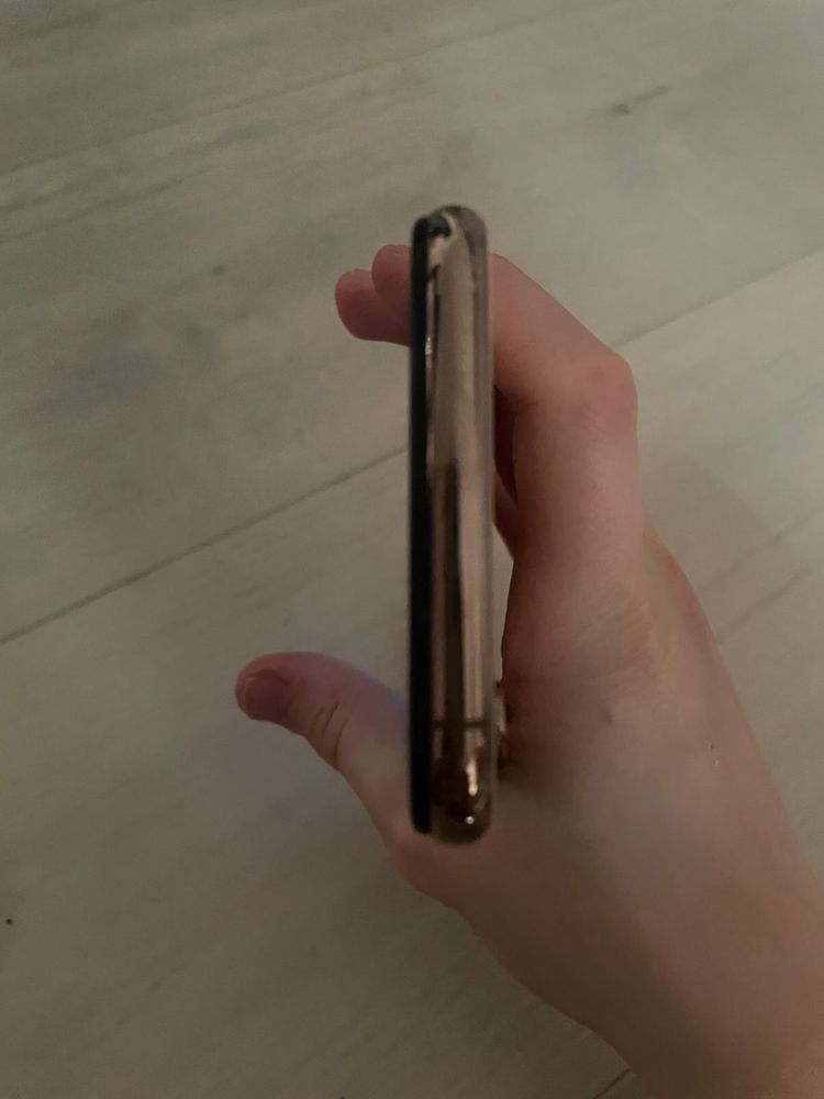 Продам iphone XS срочно!!!