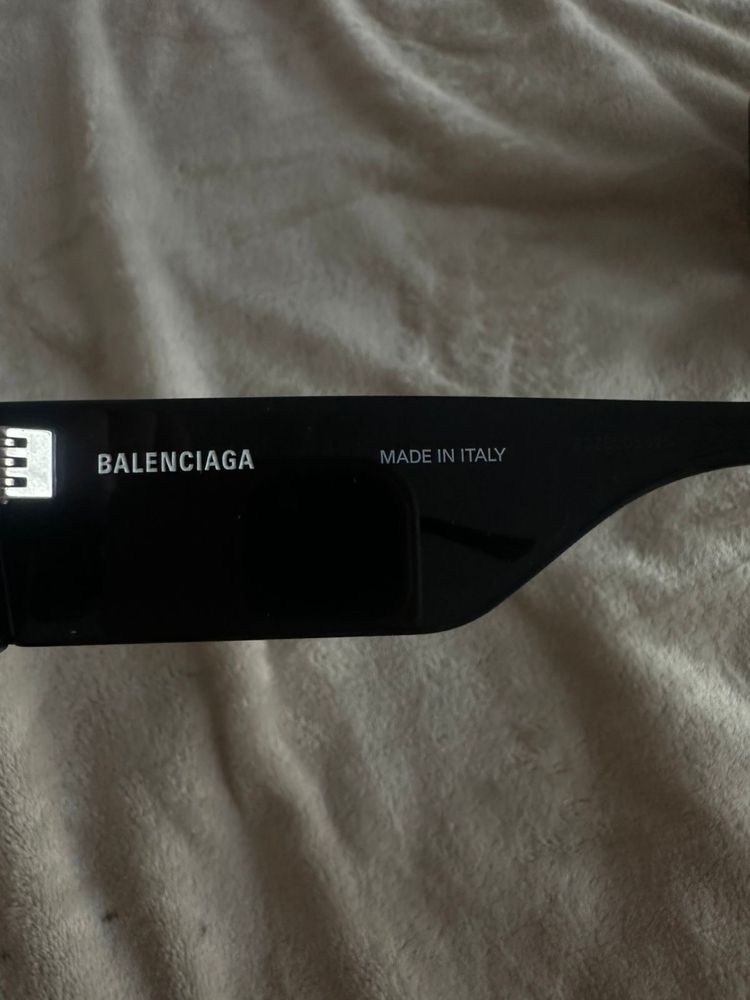 Продам оригинальные солнцезащитные очки Balenciaga