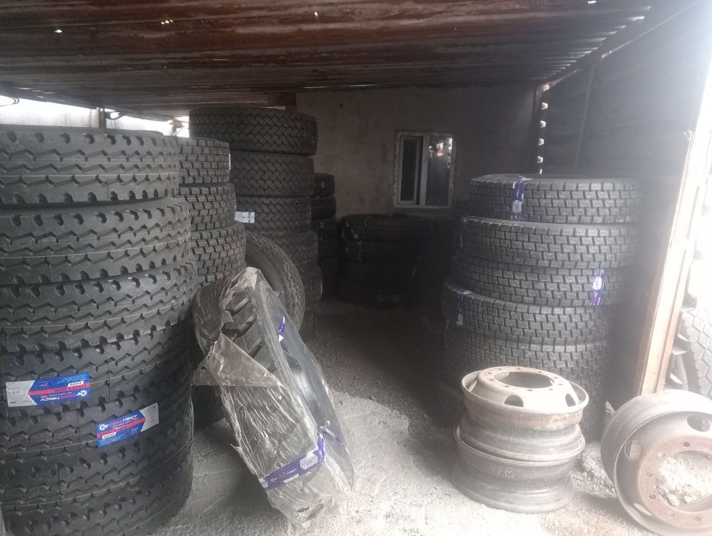 Продам шины новые на грузовую технику