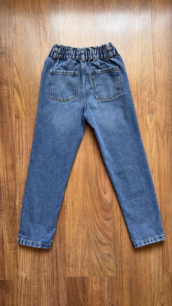 Джинсы ZARA на 9-10 лет, рост 130-140 см