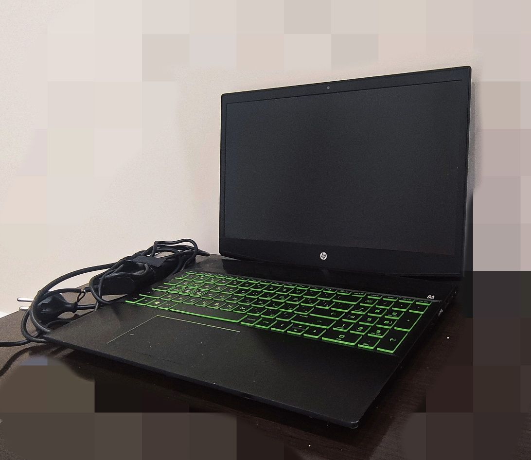 Продаю игровой ноутбук HP Pavilion Gaming 15 в хорошем состоянии