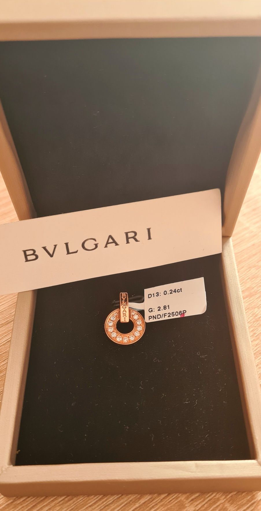 Продам золотую подвеску ОАЭ