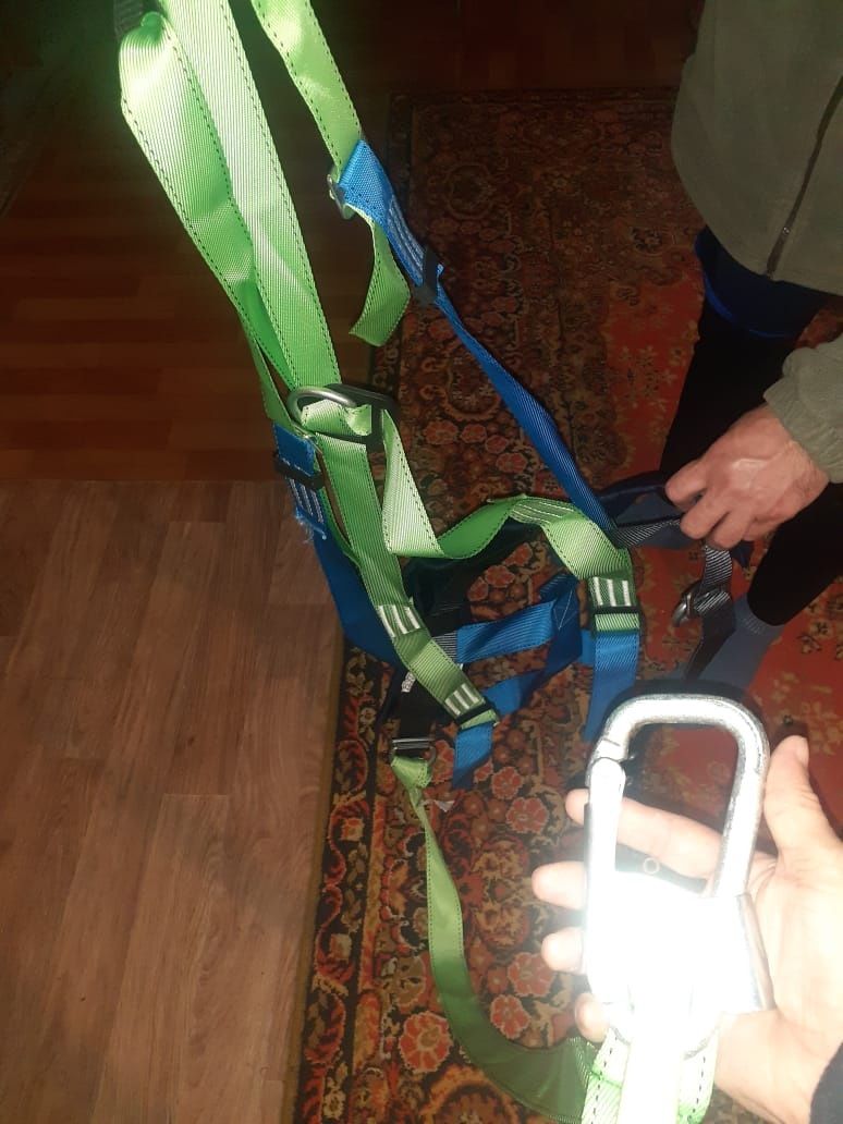 Продам новый предохранительно-строительный пояс по цене ниже рыночной.