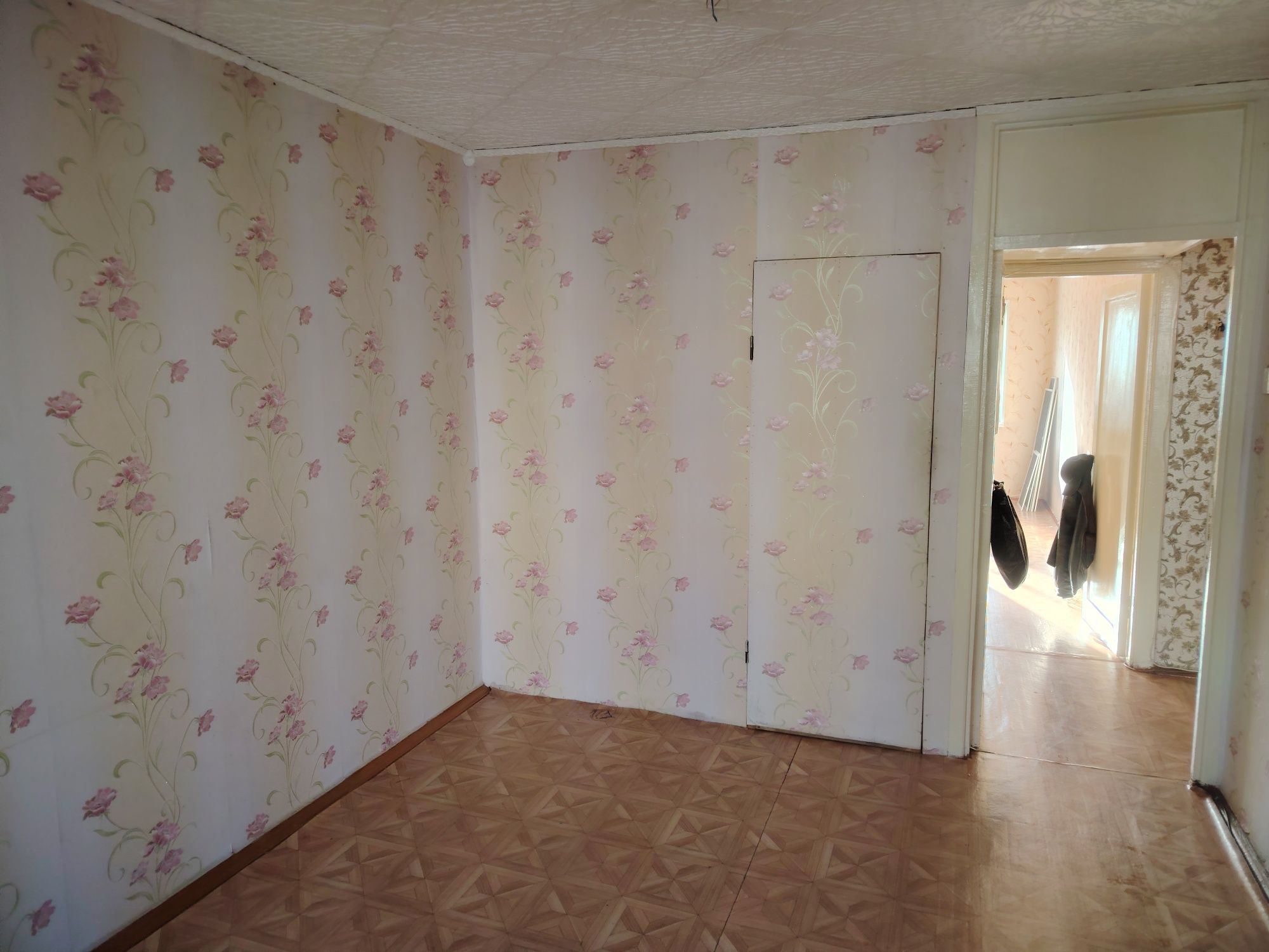 Продам 2х комнатную квартиру пр. Мира 98 /1