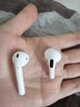 Продам правый наушник apple