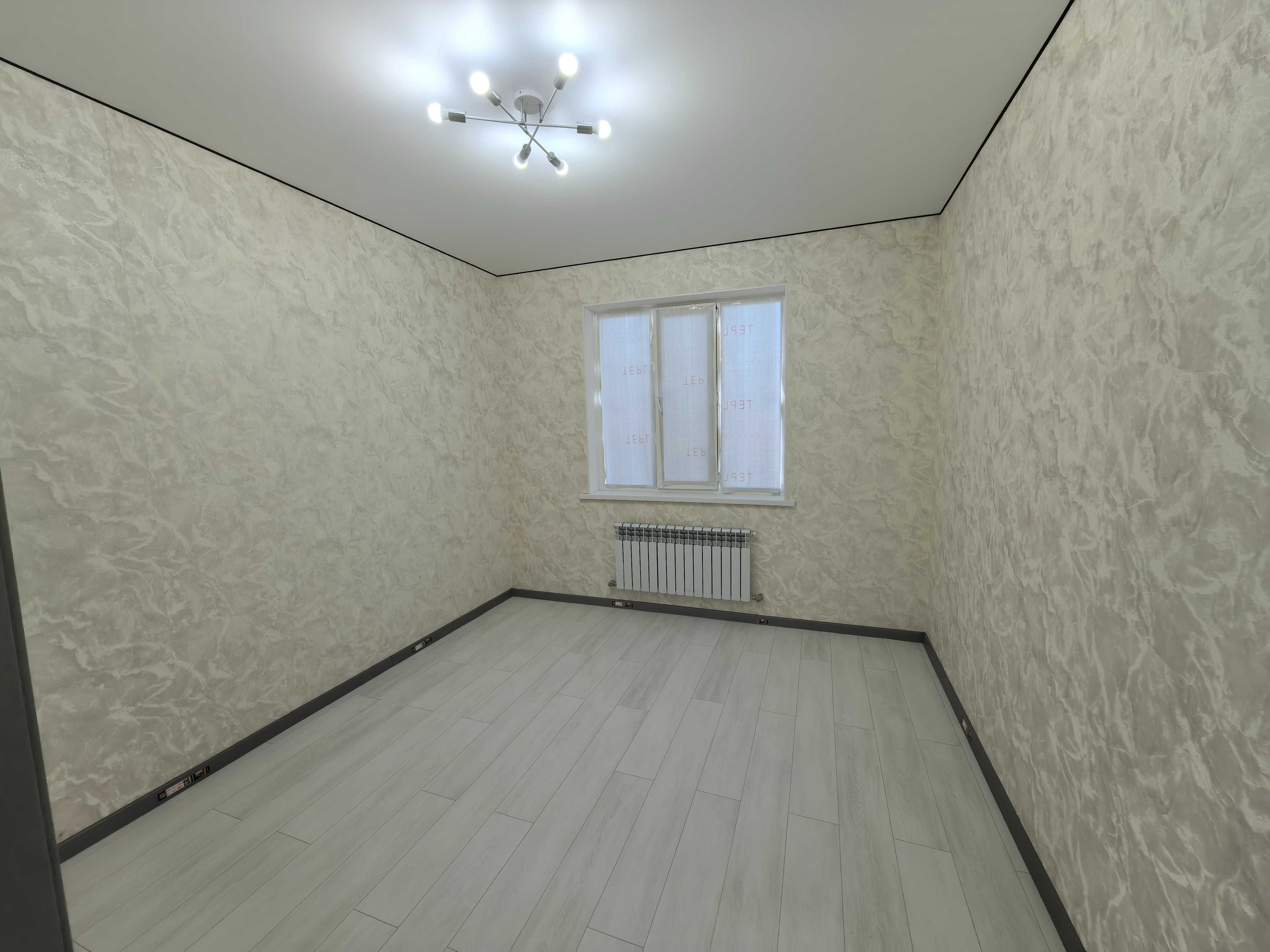 Продается дом в 12б микрорайоне.