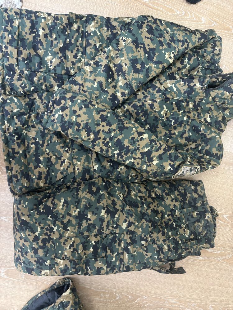 Продам зимнюю форму размеры рост 182/52 , рост 170/50.