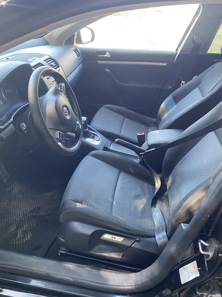 Продаю Volkswagen Jetta 2010 — в отличном состоянии
