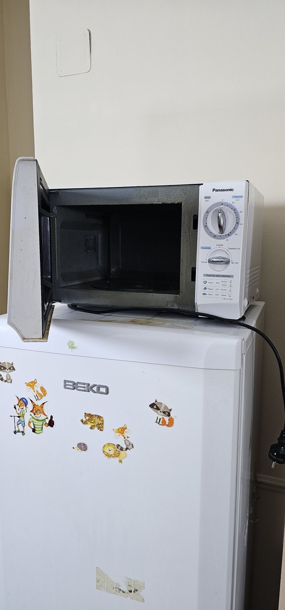 Продам прихожую 8000