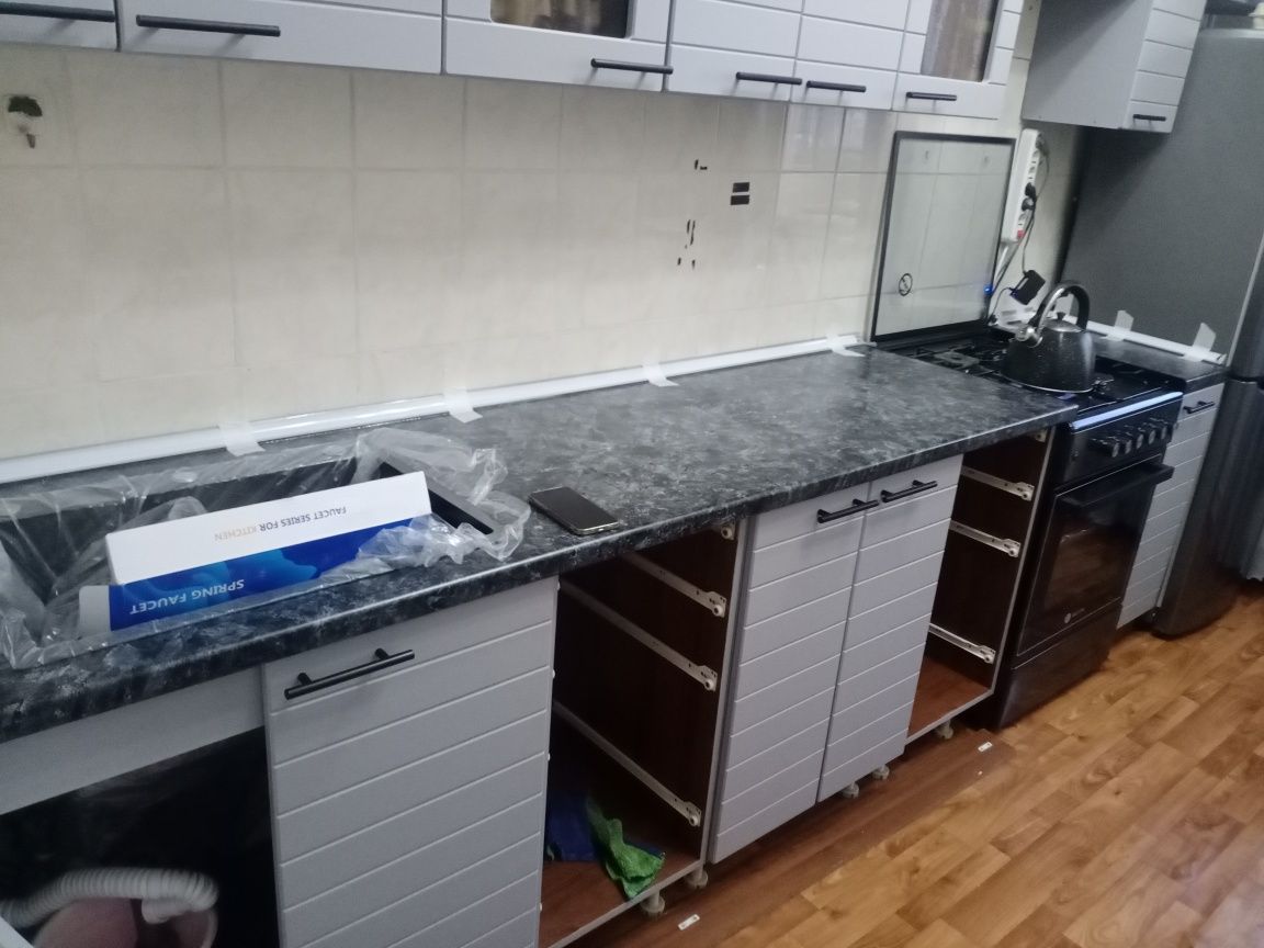 Замена кухонных фасадов и кухонных столешниц
