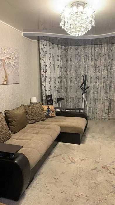 Продам 2-комнатную квартиру по ул. Абая
