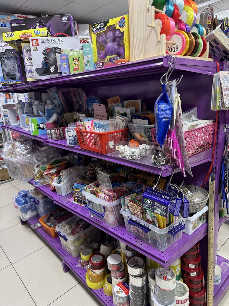 Продам стеллажи, полки двухсторонние металлические для торговли.
